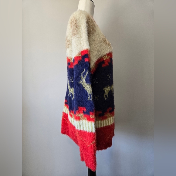 J.NNA Fuzzy Cozy Reindeer Pattern Sweater - Red, Blue, Cream. Relaxed Fit Small - Picture 5 of 10